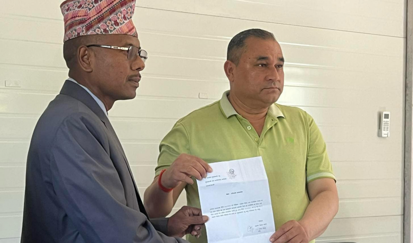 गैरकानुनी ढङ्गले आर्थिक गतिविधिमा संलग्न भएको आरोप लागेका सुदूरपश्चिमका वनमन्त्रीद्वारा राजीनामा