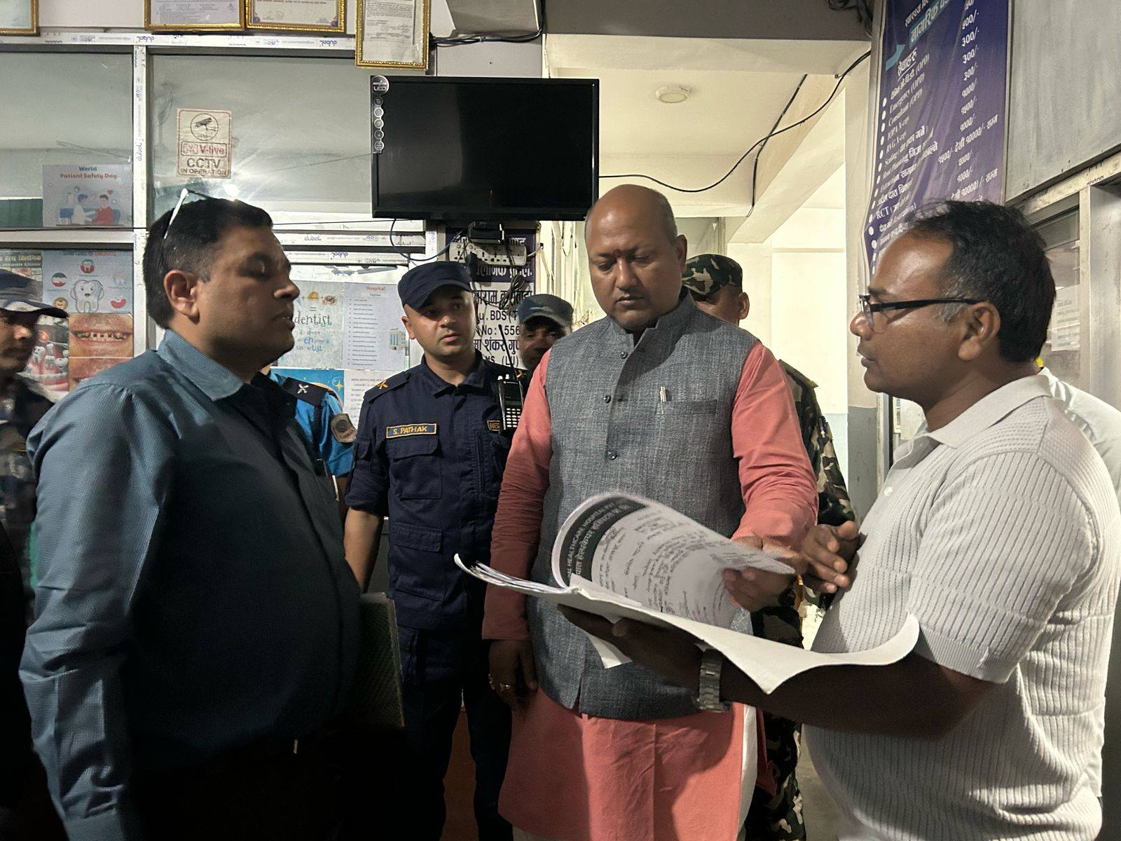 सर्लाहीमा मापदण्डविपरीत संचालित १९ वटा स्वास्थ्य संस्था बन्द गर्न निर्देशन