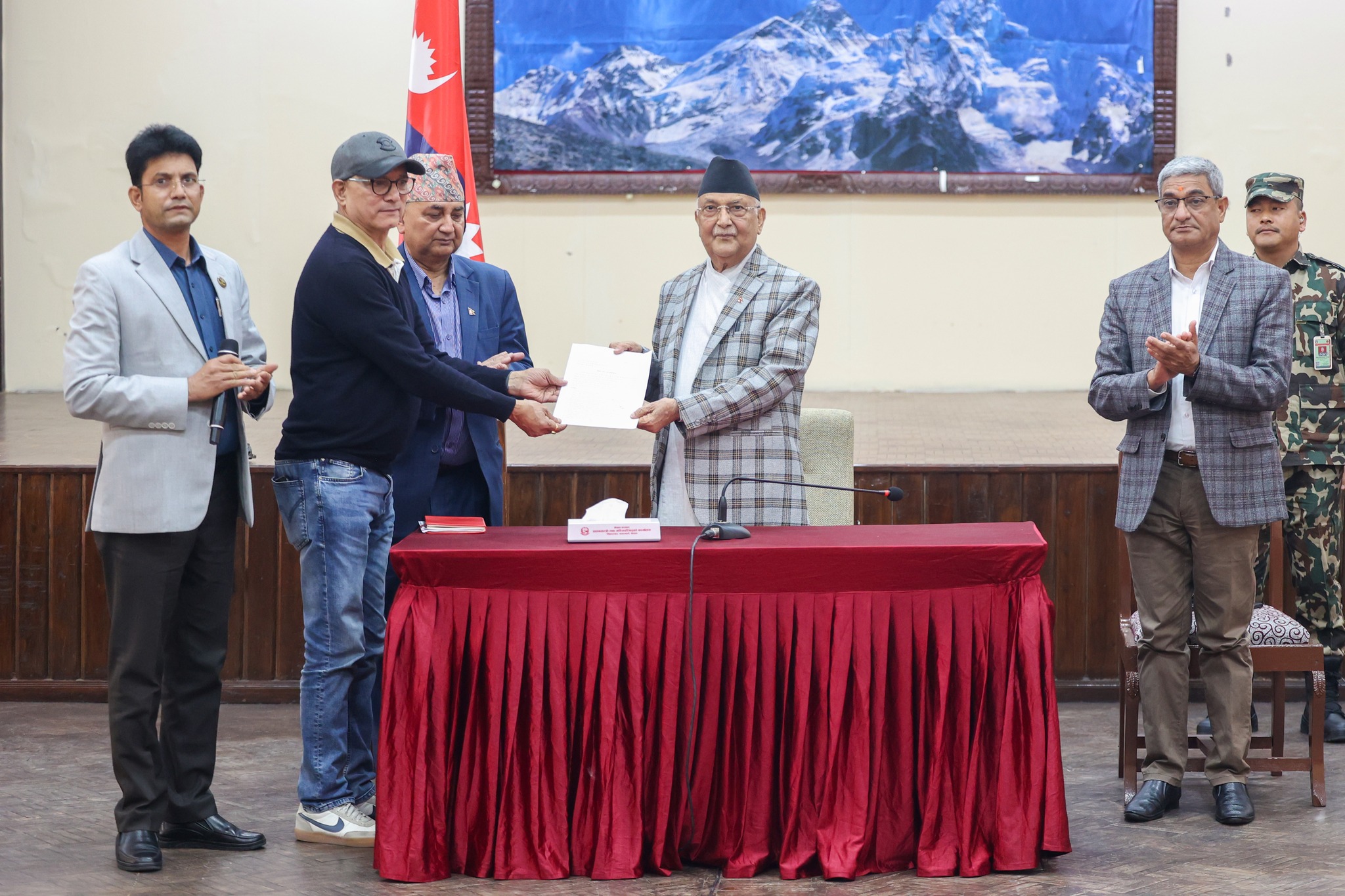 डोटीको खप्तड इञ्जिनियरिङ क्याम्पस सञ्चालनका लागि प्रधानमन्त्रीसमक्ष अनुरोध