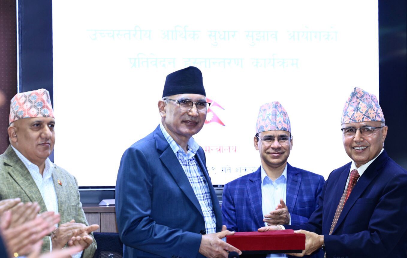 कर्मचारीको अवकाश र ज्येष्ठ नागरिकको भत्ता पाउने उमेर बढाउन सुझाव