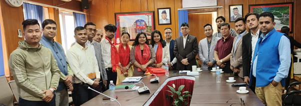 मापदण्ड विपरीतका सवारी साधन सञ्चालनमा रोक लगाउँछौंः मन्त्री दाहाल