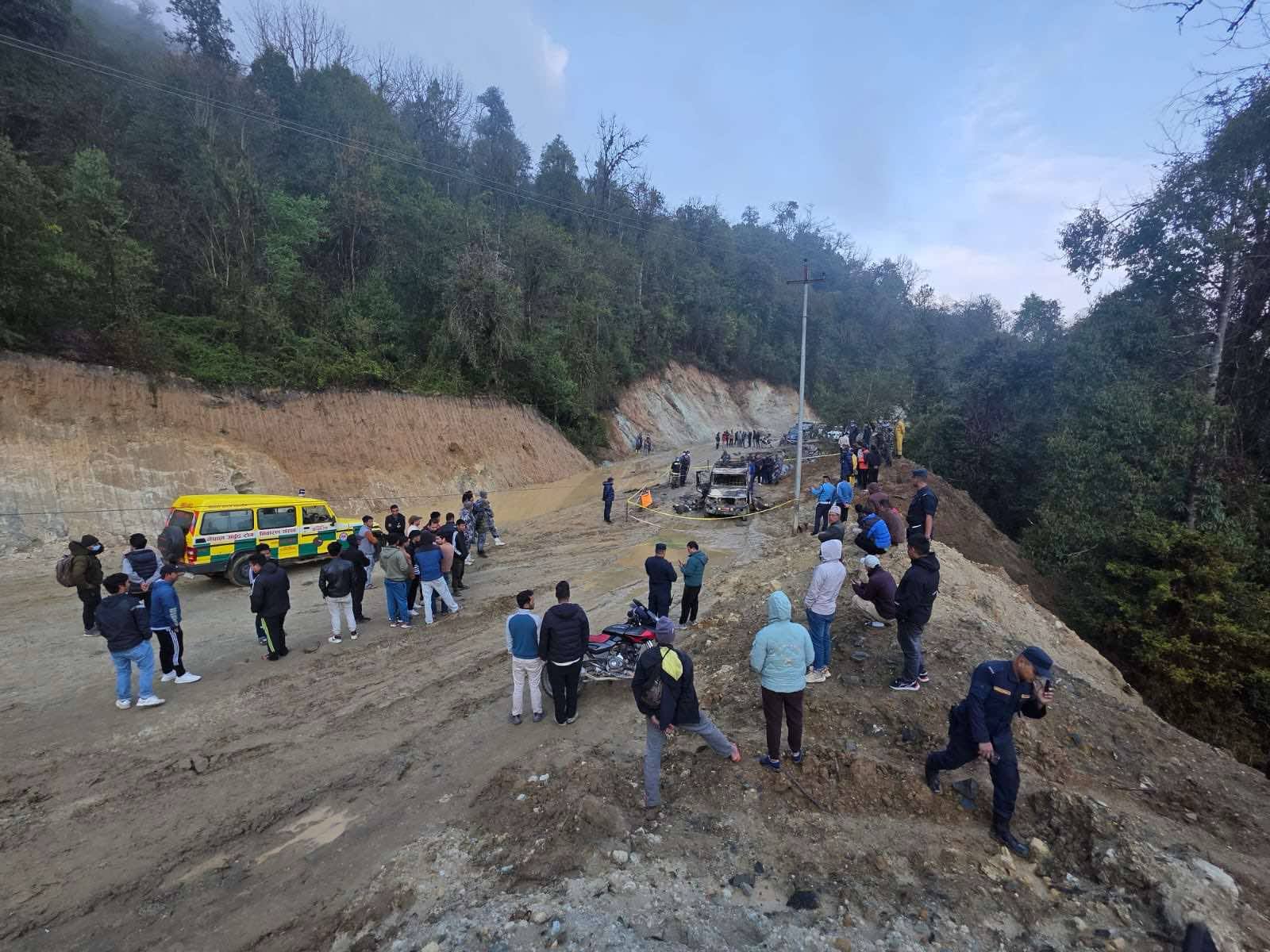 ताप्लेजुङमा बुलेरो गाडीमा आगलागी, चार जनाको मृत्यु, दुई घाइते