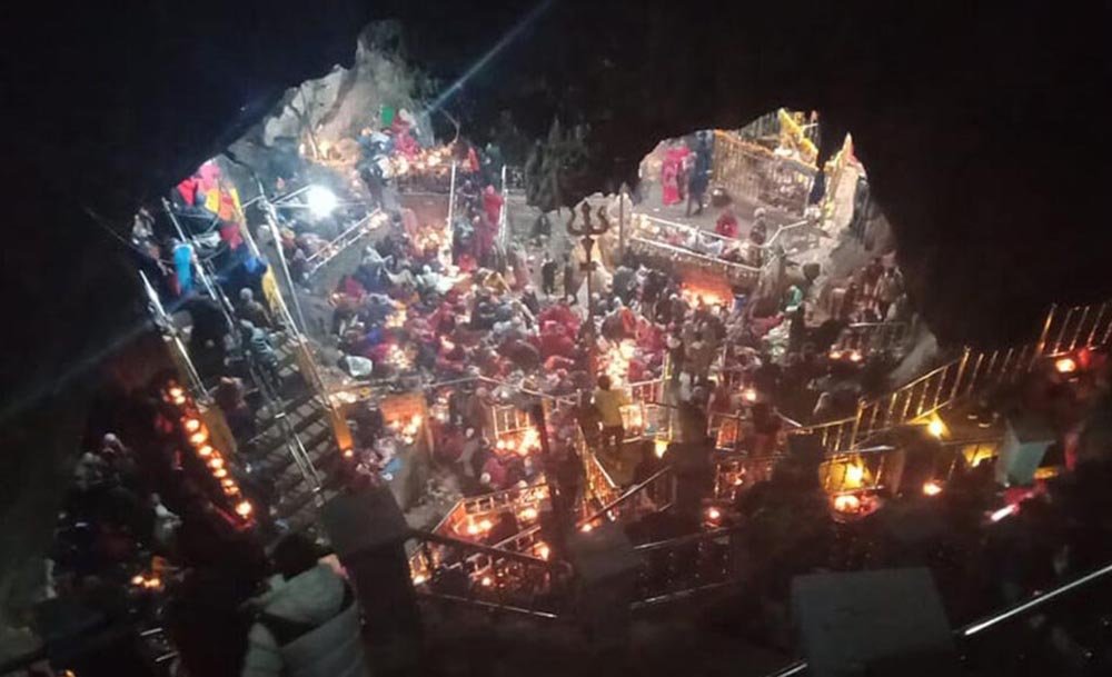 त्रिधार्मिकस्थल हलेसी ‘बोलबम’ मेलामा अधिकांश दर्शनार्थी भारतीय