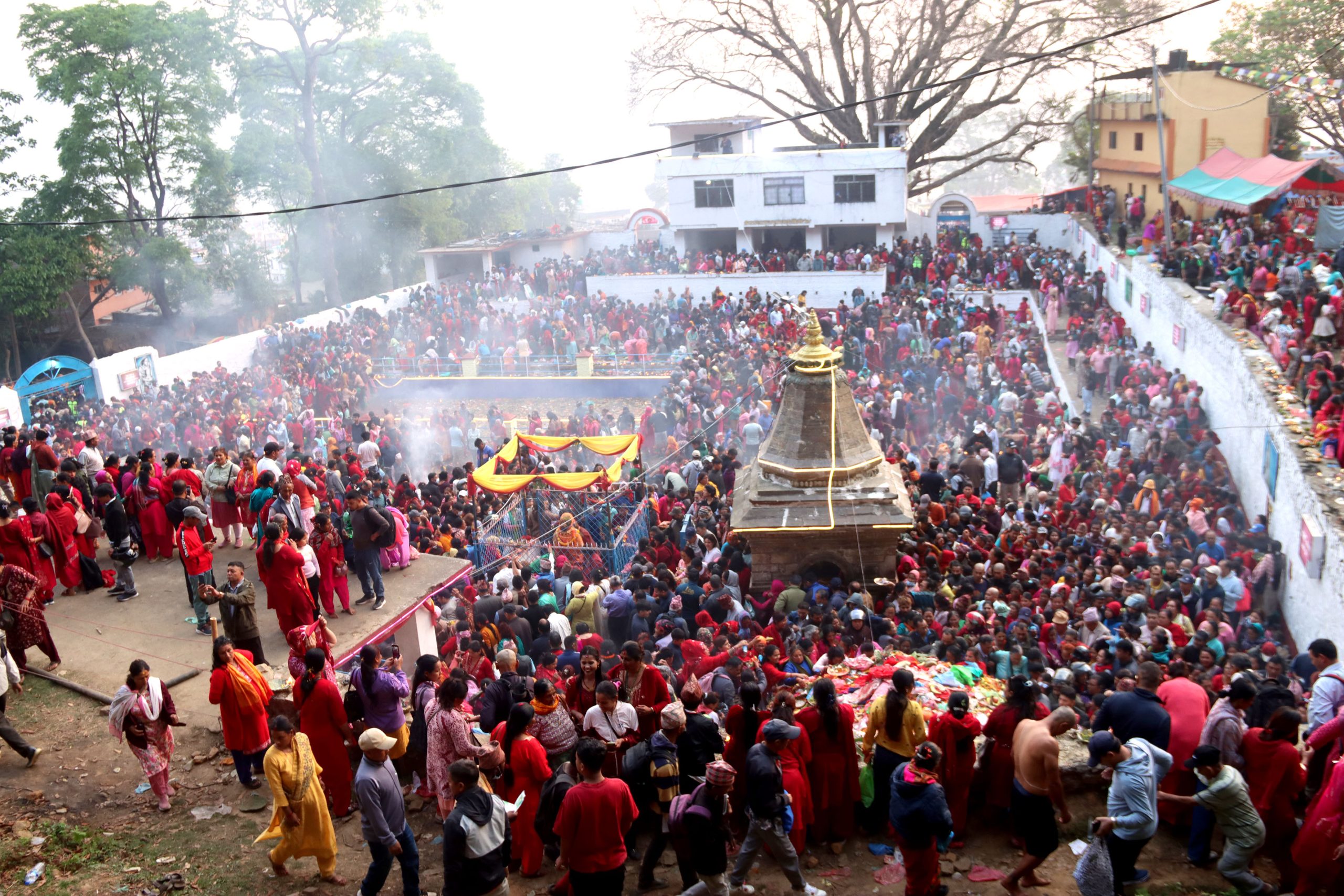 आमाको मुख हेर्ने दिन मातातीर्थमा मेला(फोटोफिचर)