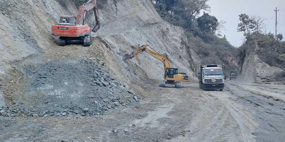 मुग्लिन पोखरा सडक : काम नसकिँदै पूर्वी खण्डको म्याद सकियो