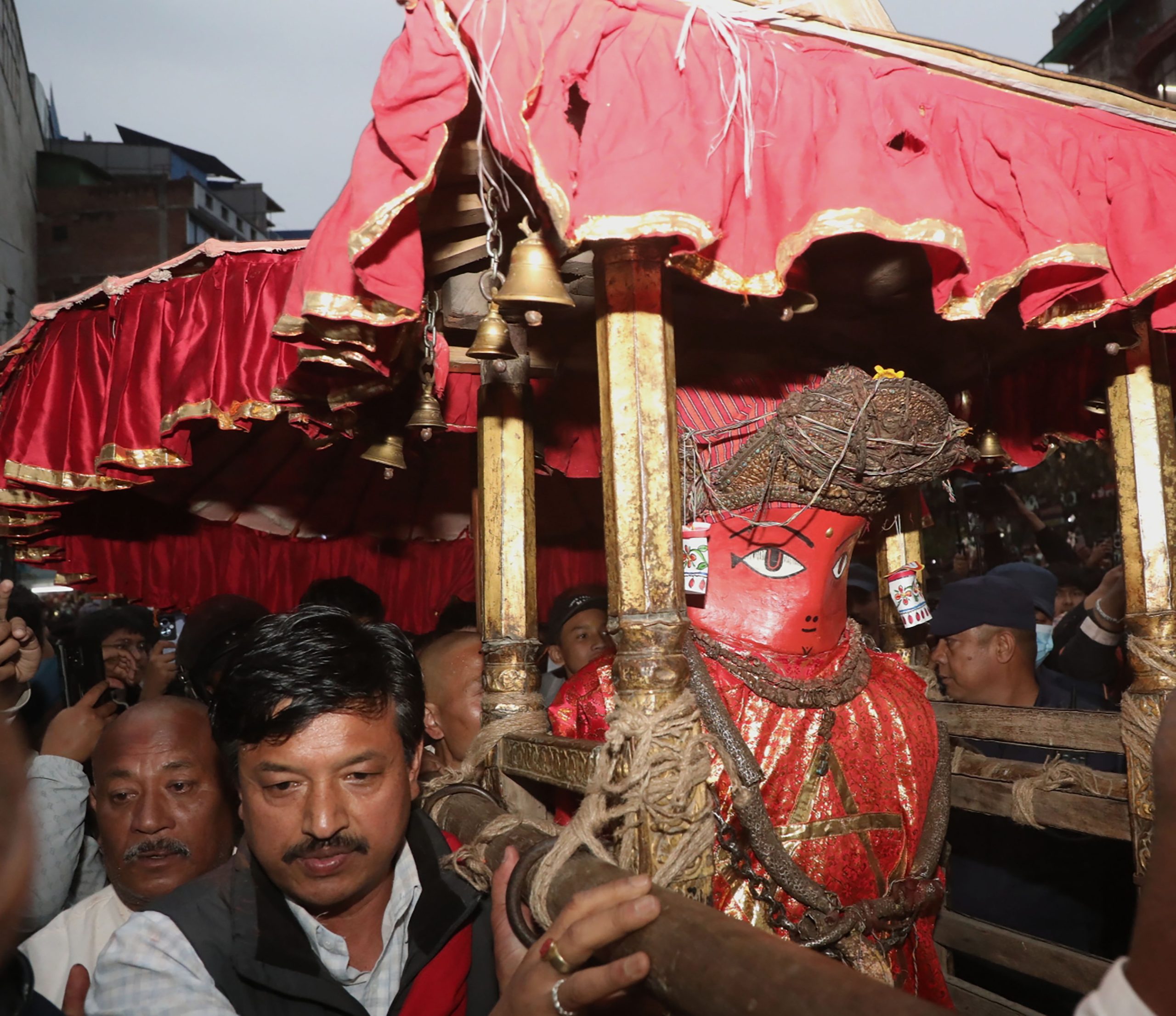 रातो मच्छिन्द्रनाथको रथारोहण