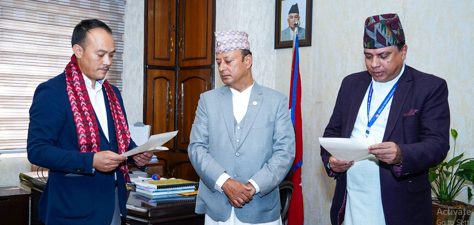 राष्ट्रिय प्रसारण ग्रीड कम्पनी लिमिटेडका सिइओको शपथ