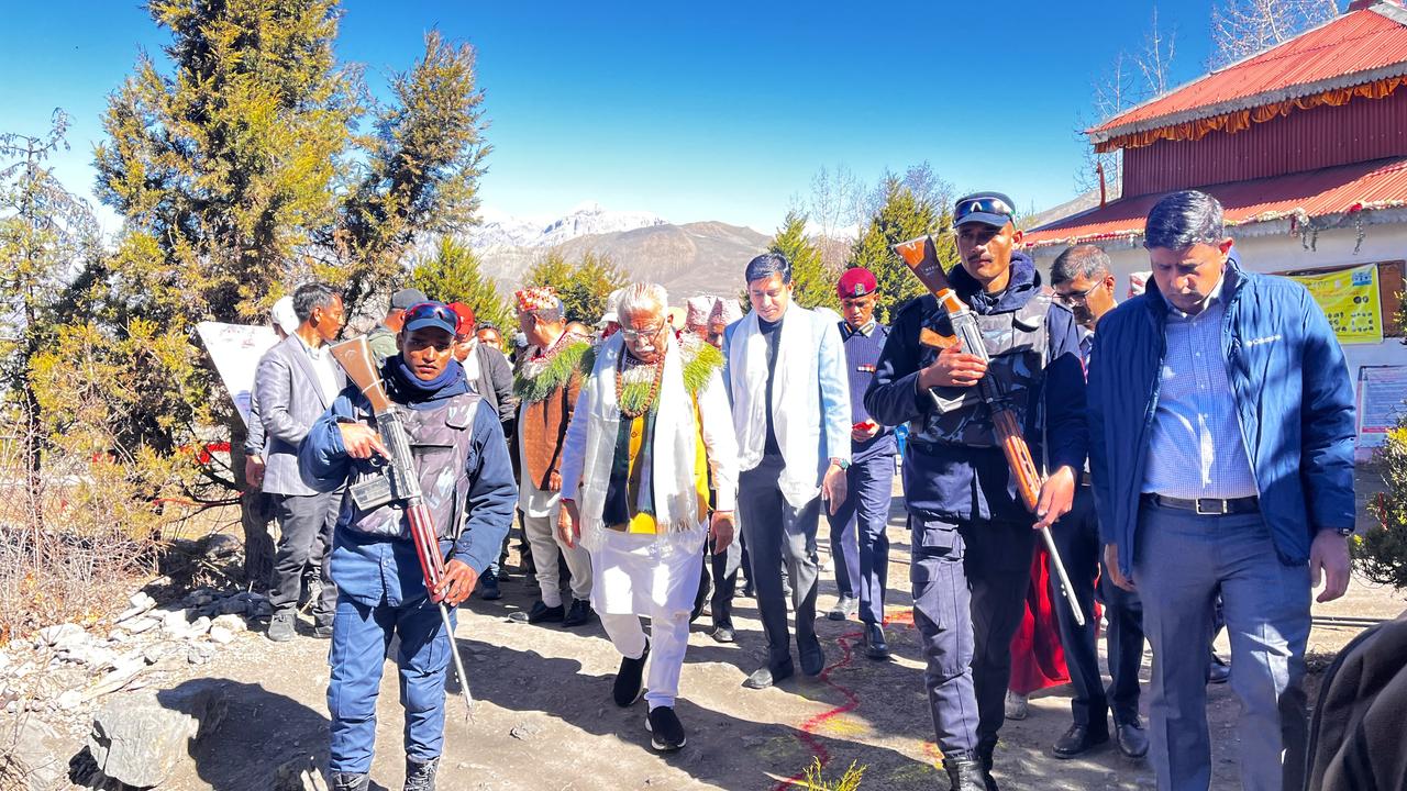 भारतीय विद्युतमन्त्रीद्वारा मुक्तिनाथमा पूजार्चना