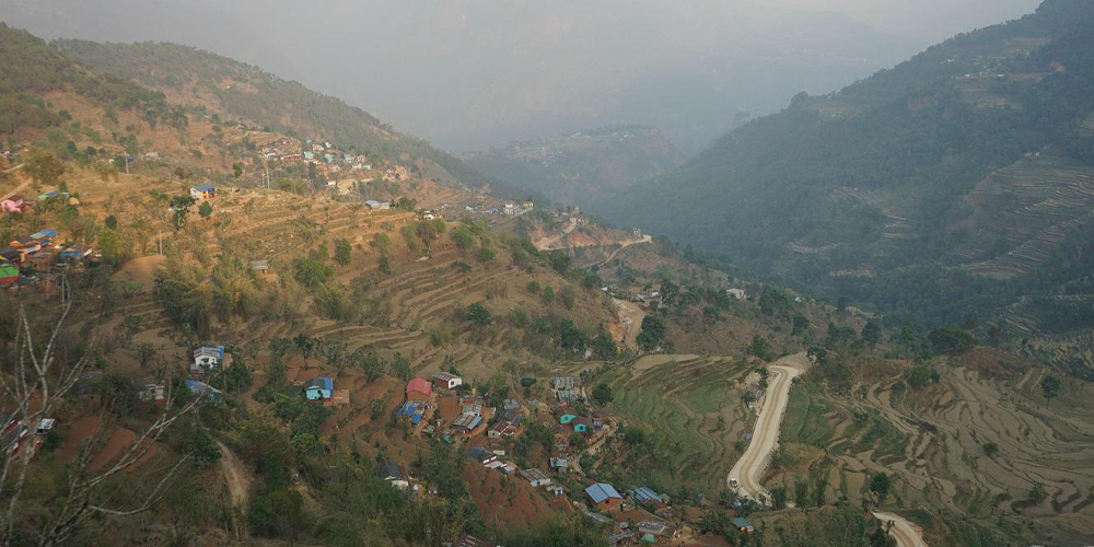 सत्ताइस वर्षअघि ‘ट्याक’ खुलेको रत्नेचौर–भकुण्डे सडक कालोपत्रको तयारी