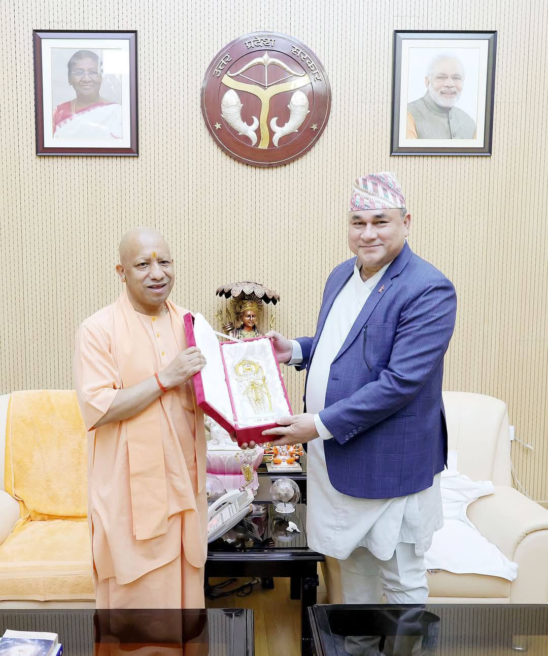 सुदूरपश्चिमका मुख्यमन्त्री र उत्तर प्रदेशका मुख्यमन्त्रीबीच भेटवार्ता