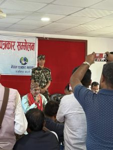 काँग्रेस र एमाले बीचमा सरकार सञ्चालनका विषयमा समस्या छैन :  गृहमन्त्री लेखक