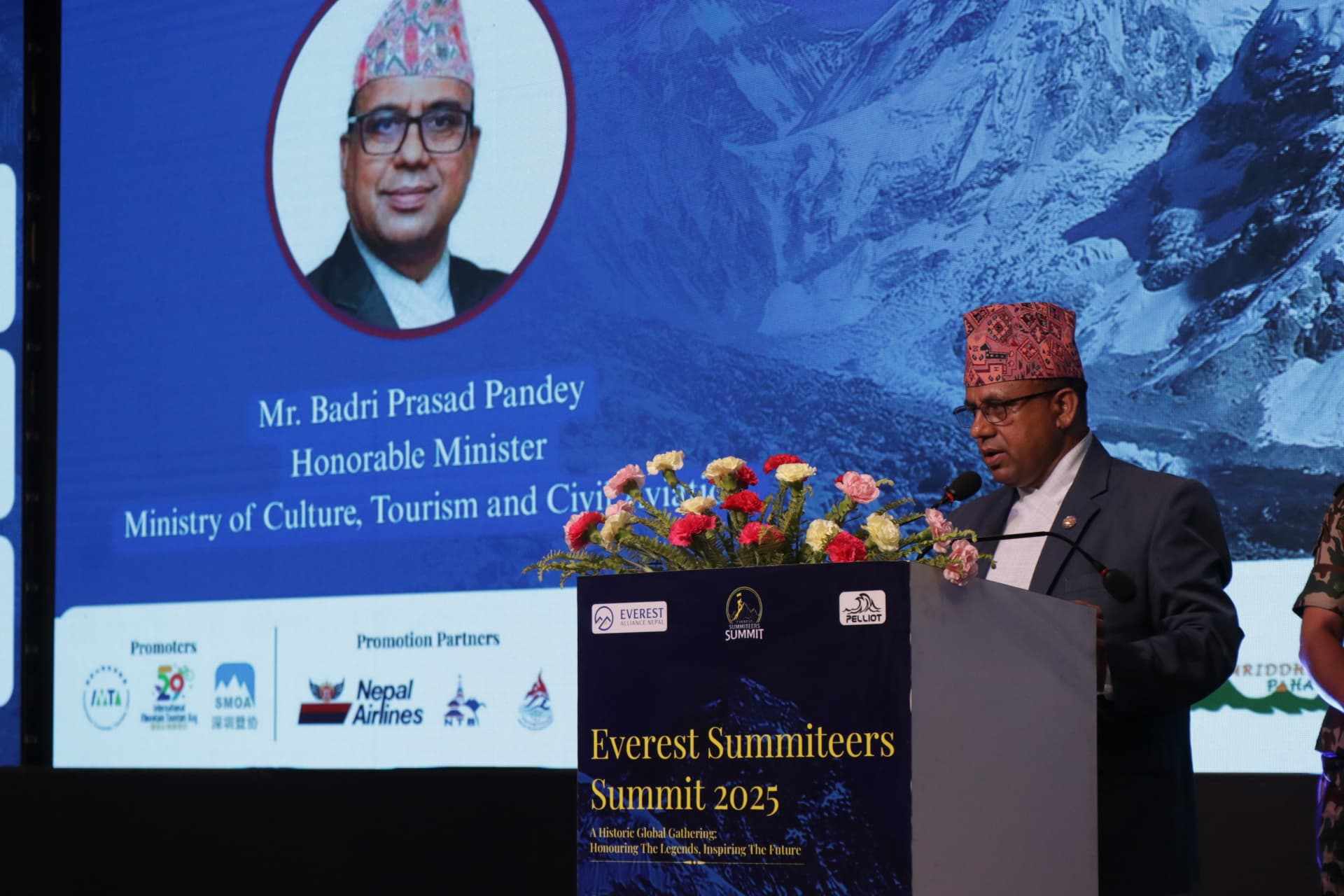 भविष्यको पुस्ताका लागि हिमाल सुरक्षित राख्नुपर्छः पर्यटनमन्त्री पाण्डे
