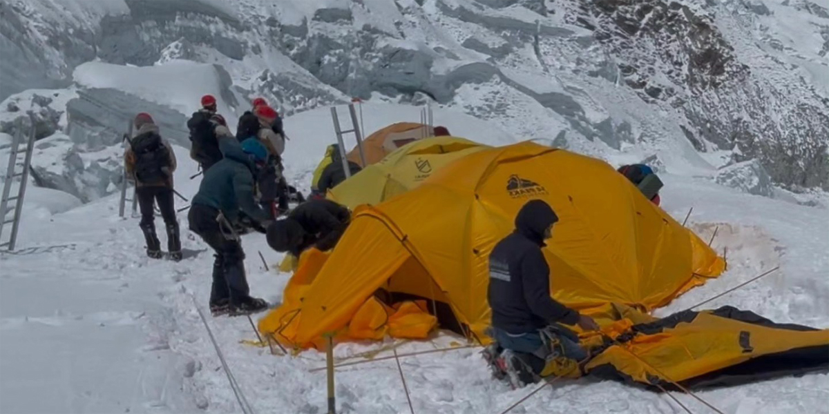 नेपाली र भारतीय सेनाको संयुक्त टोलीद्वारा कञ्चनजङ्घा हिमाल आरोहण