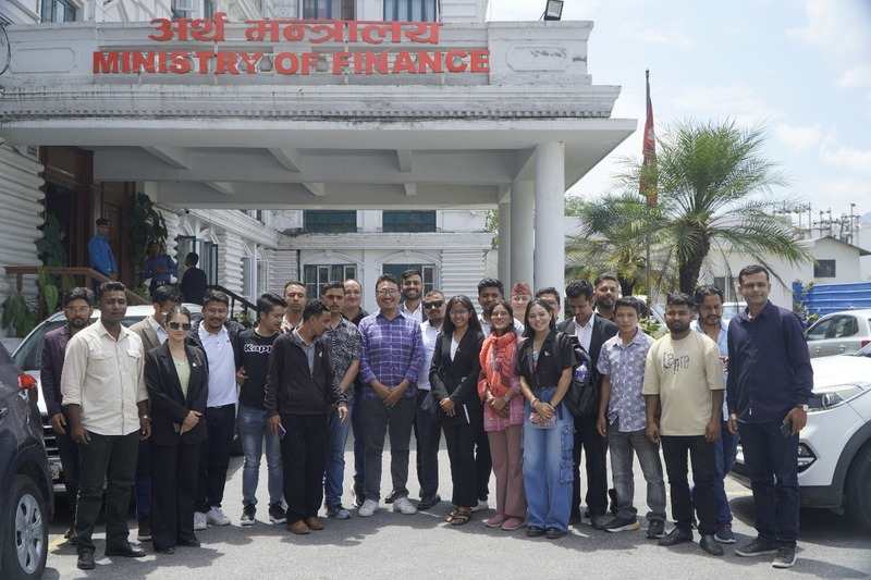 नेपाल विद्यार्थी संघले अर्थमन्त्रीलाई बुझायो २५ बुँदे मागपत्र