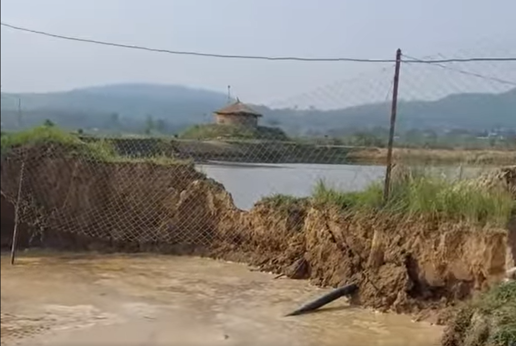 अझै भेटिएन सडकमा भासिएको गाडी