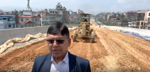 भौतिक पूर्वाधारमन्त्रीद्वारा ग्वार्को फ्लाईओभरको अनुगमन, असार १ गतेदेखि संचालन गर्ने तयारी