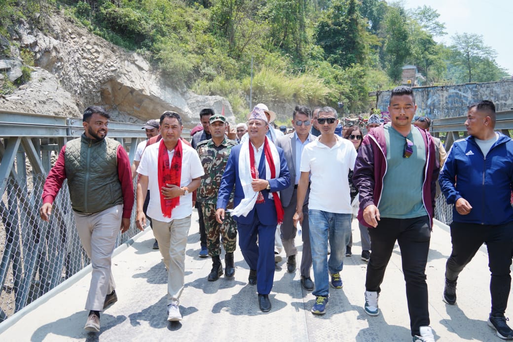 मेलम्ची र हेलम्बु क्षेत्रको पुनःनिर्माण गछौँः उर्जामन्त्री खड्का