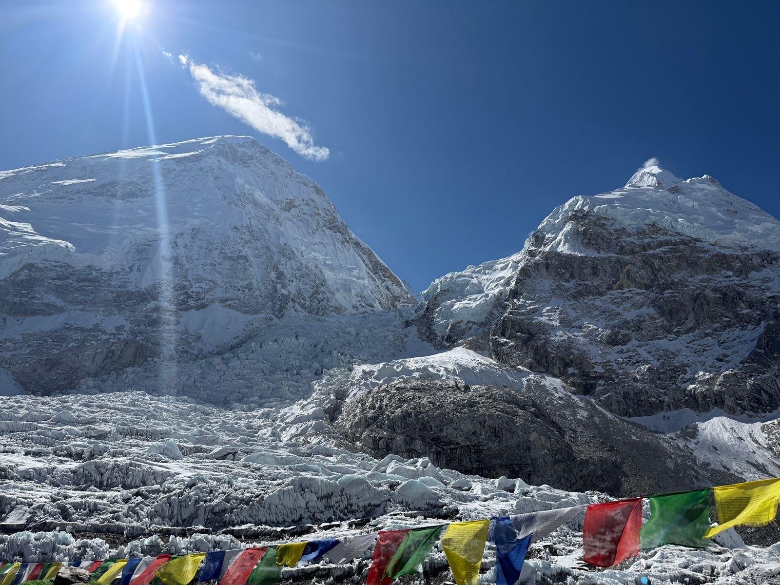 यस वर्षको वसन्त ऋतुको हिमाल आरोहणबाट ७७ करोड रोयल्टी सङ्कलन