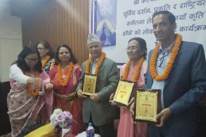 लेखक बन्न पहिले राम्रो पाठक हुनुपर्छ: शिक्षामन्त्री पन्त