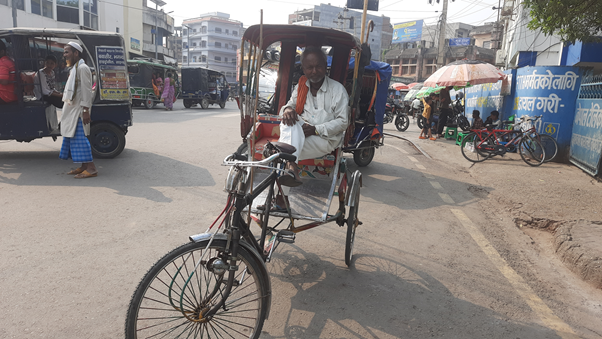परिवारको भविष्य खोज्नेहरु…