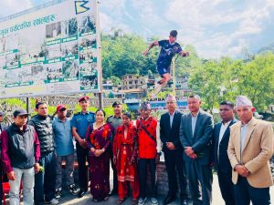 लमजुङको खुदीबजारमा फुटबल खेलाडी साम्बाको सम्मानार्थ साम्बाचोक स्थापना
