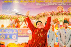 कोटिहोममा गुरुङ समुदायको पोसाकमा भागवत मञ्जरी राधिका दासी