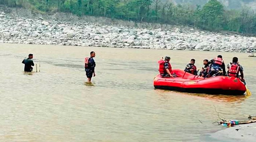 सप्तकोशीमा अभ्यास गर्दै गर्दा सशस्त्र प्रहरीका दुई गोताखोर बेपत्ता