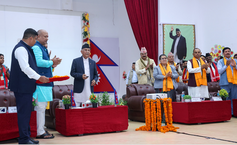 सुुनकोशी मरिन डाइभर्सन परियोजना समयमा सम्पन्न नभए ठेक्का तोडिनेछः प्रधानमन्त्री ओली