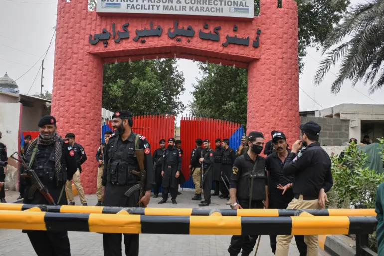 भूकम्पको त्रासबीच पाकिस्तानको जेलबाट २०० भन्दा बढी कैदी फरार