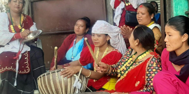 परम्परा धान्न पञ्चैबाजा बजाउँछन् पाल्पाका महिला