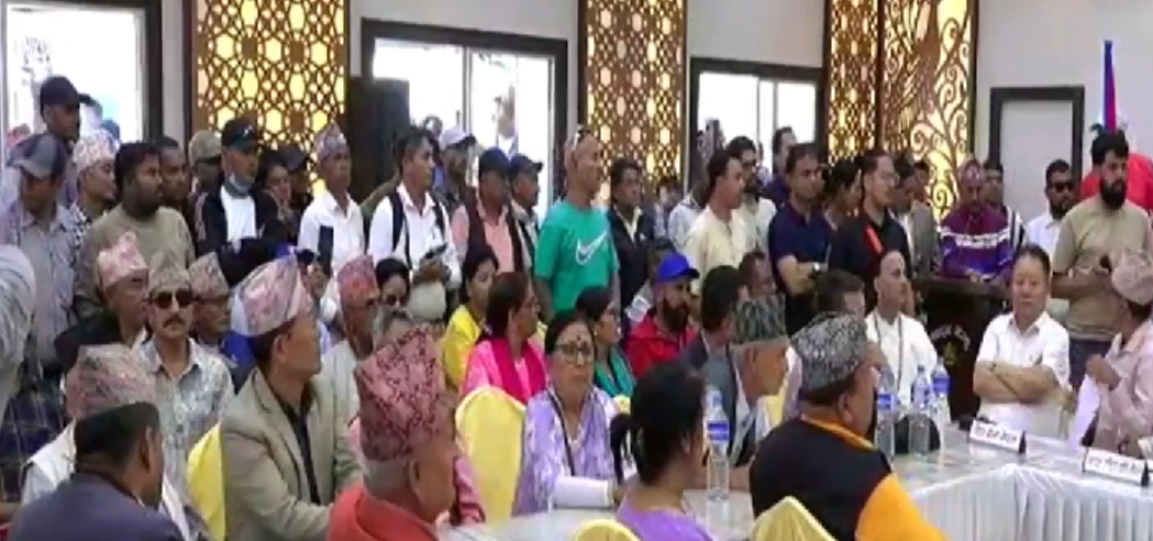 होहल्लापछि कुनै निर्णय नगरी सकियो  राजावादीको बैठक