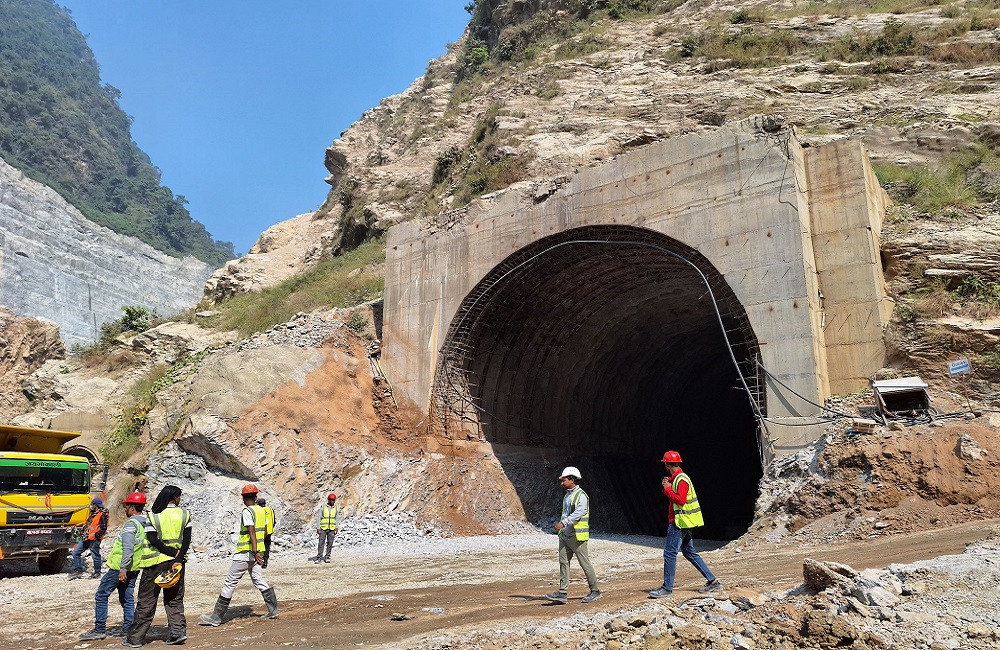 तनहुँ जलविद्युत् आयोजनामा पानीको सतहबारे सूचना दिने सेन्सर जडान