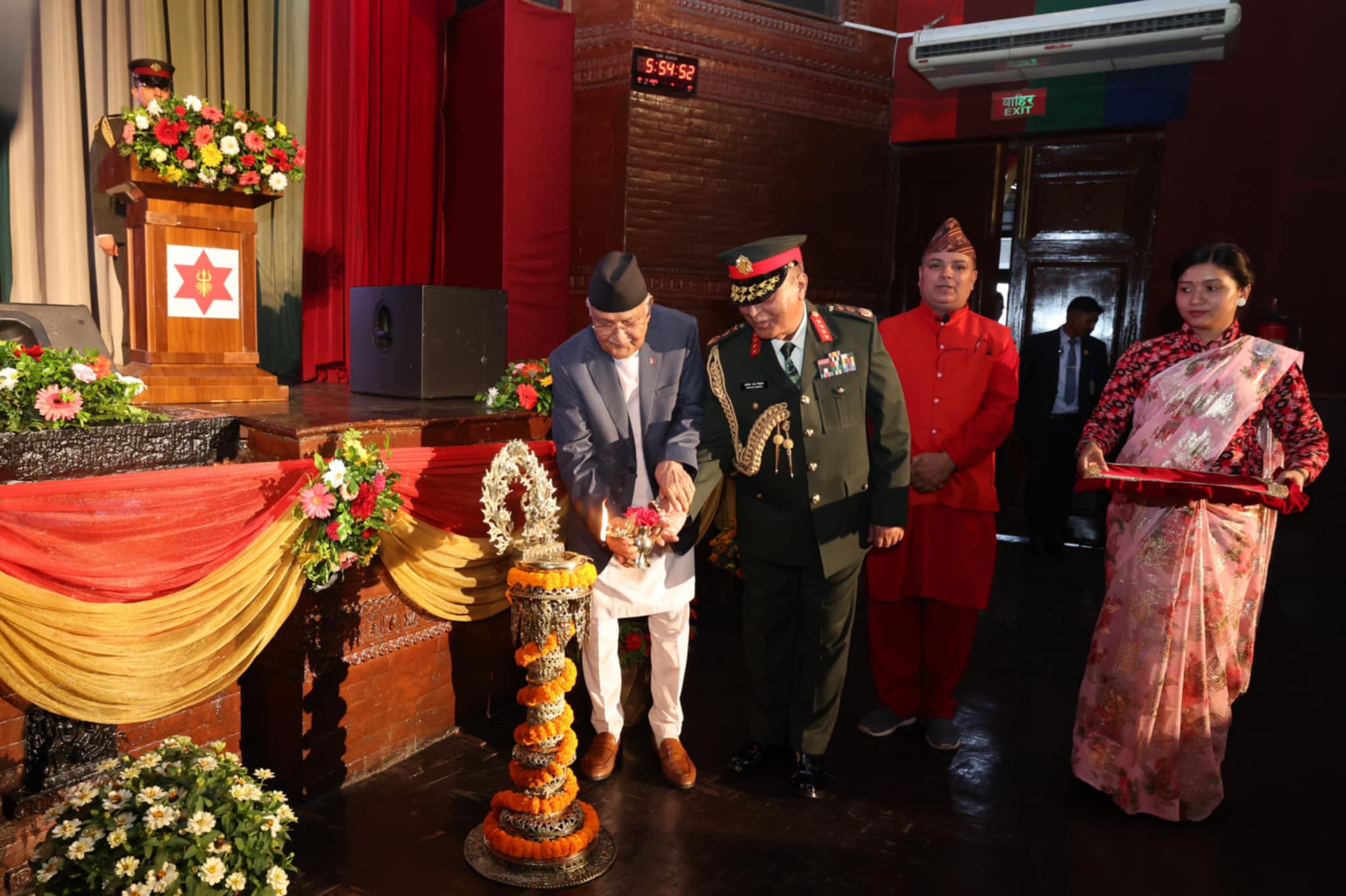 सैनिक कल्याणकारी कोषको स्वर्ण जयन्ती : प्रधानमन्त्री ओलीले गरे विविध कल्याणकारी कार्यको प्रशंसा