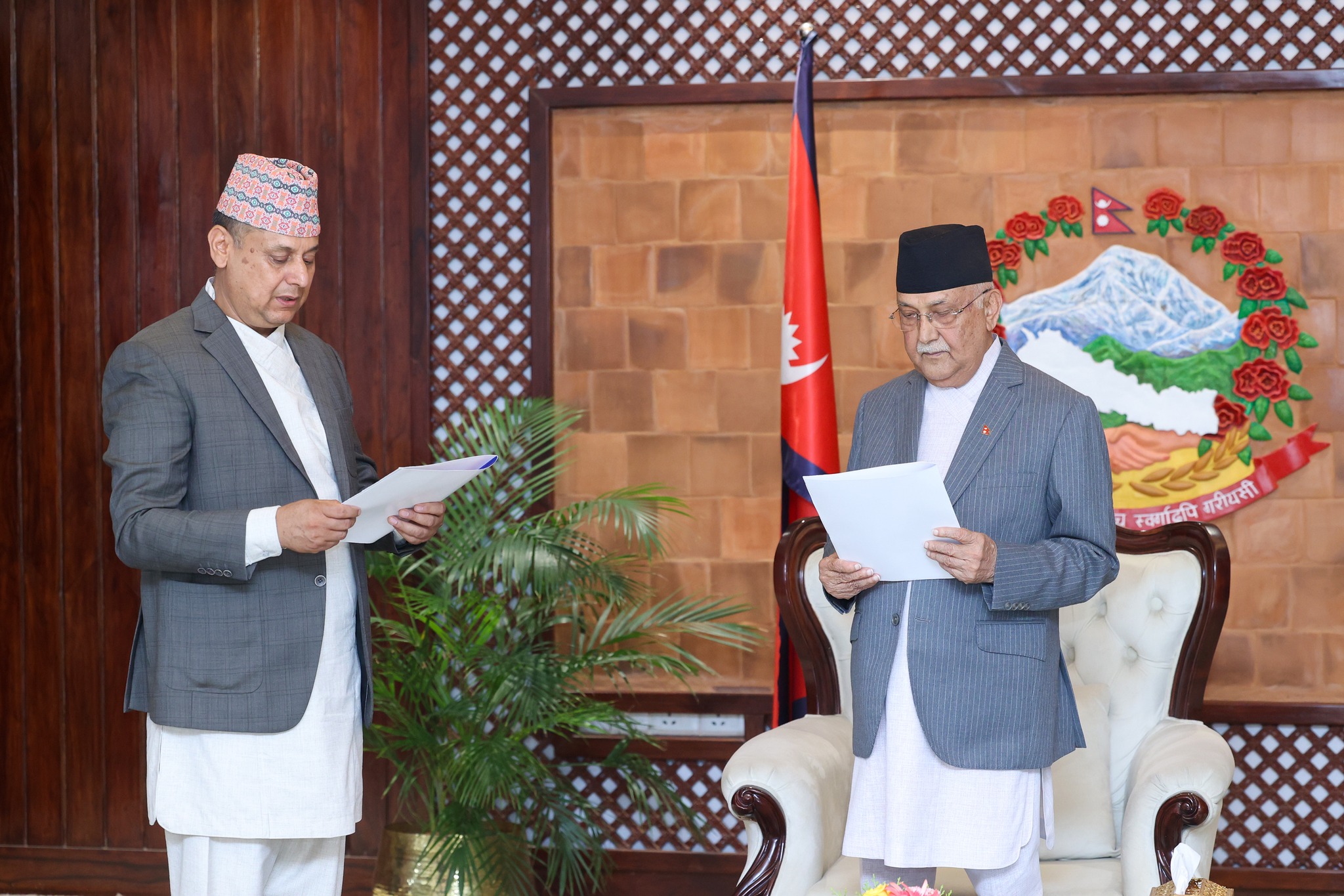 कुलपतिसमक्ष त्रिविका नवनियुक्त उपकुलपतिको सपथ