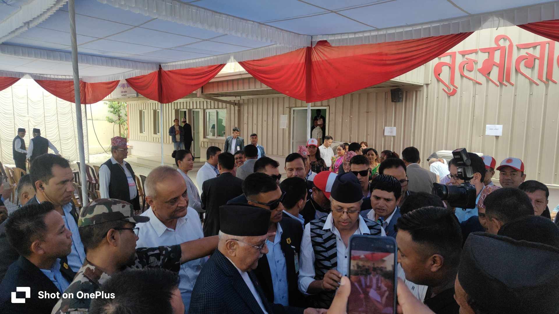 बाढीका कारण रसुवागढीमा अवरुद्ध सेवा पुन: सञ्चालनमा ल्याउन युवा संघद्वारा प्रधानमन्त्रीलाई आग्रहपत्र