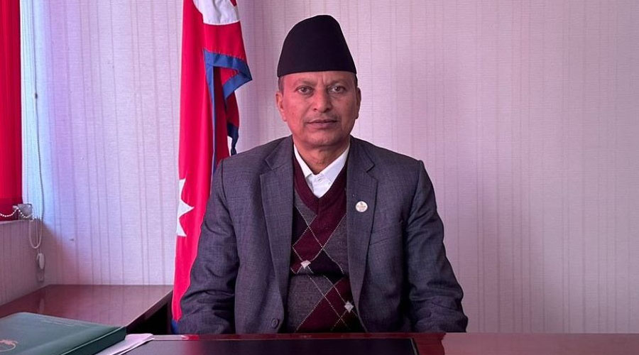 अडियो काण्डमा मुछिएका मन्त्री अधिकारीले सिंहदरबारमा पत्रकार सम्मेलन गर्दै