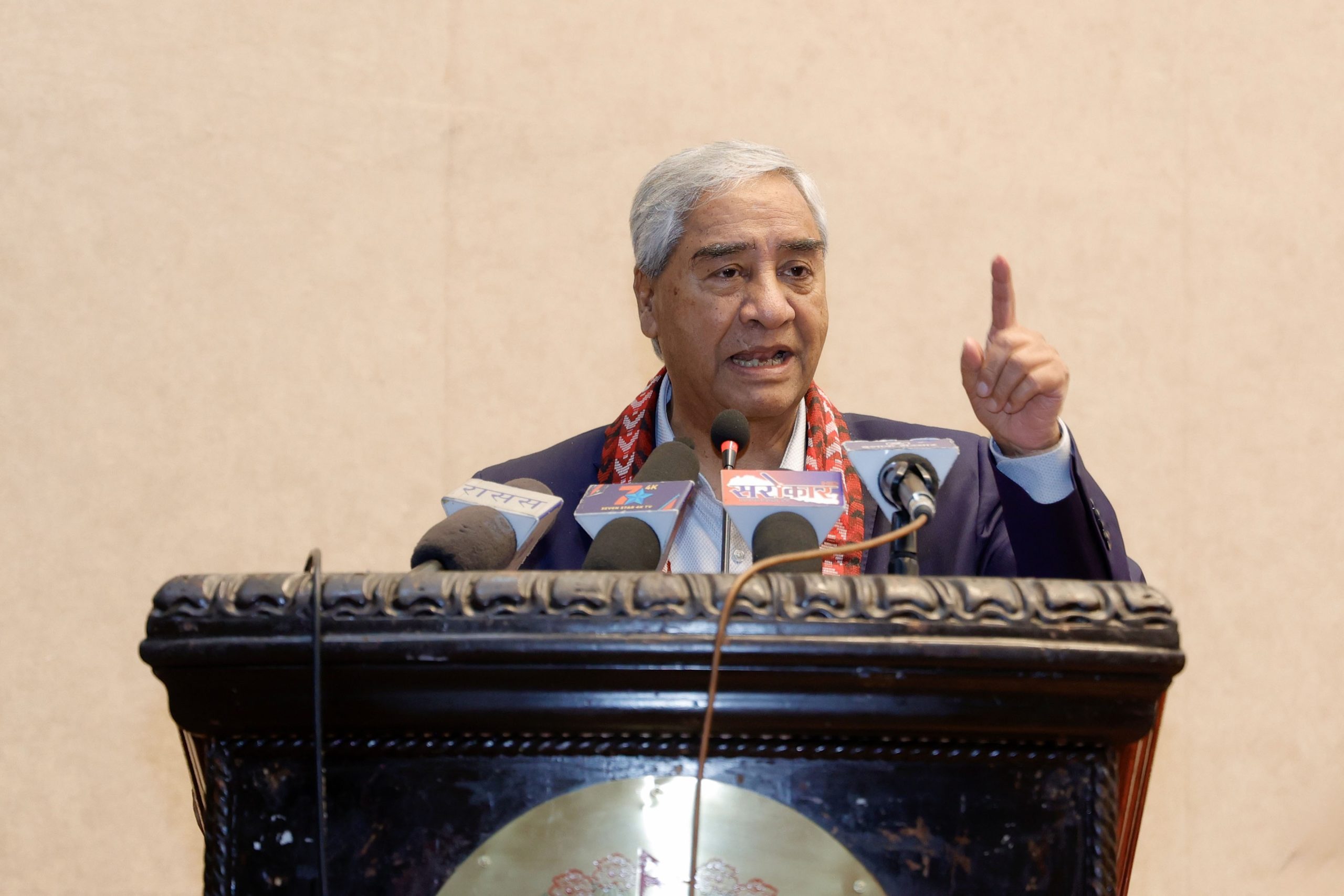 गणतन्त्र स्थापनाको श्रेय गिरिजाप्रसादलाई जान्छः सभापति देउवा