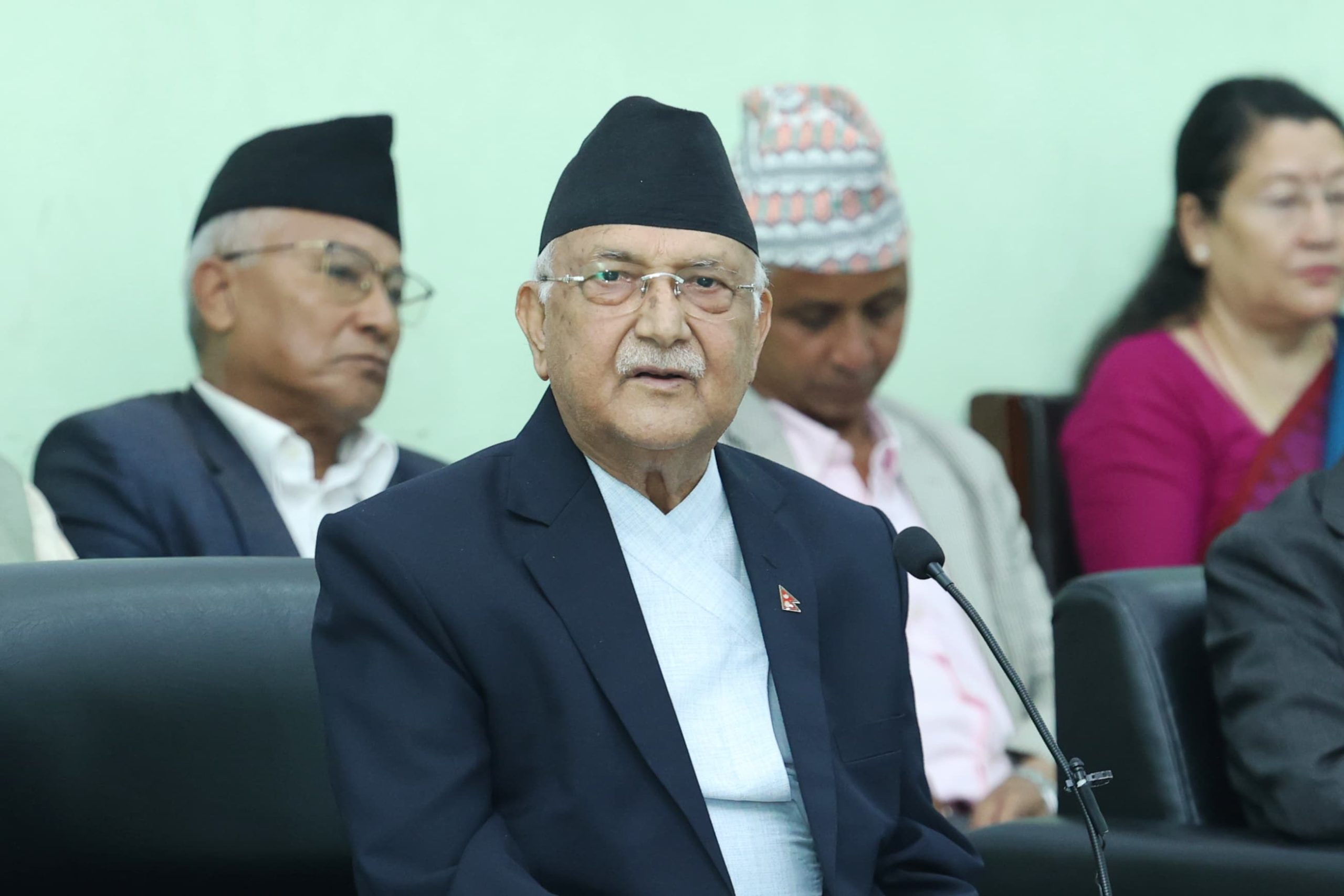 सिद्धान्त छोडेर भाग्ने र विरोधीसँग घाँटी जोडेर दुनो सोझ्याउने काम पुष्पलालले कहिल्यै गरेनन् : प्रधानमन्त्री