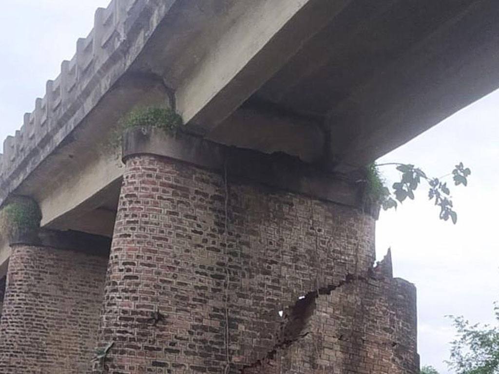 पर्साको तिलाबे नदीमा बेलिब्रिज जडान भएन,आवतजावतमा समस्या