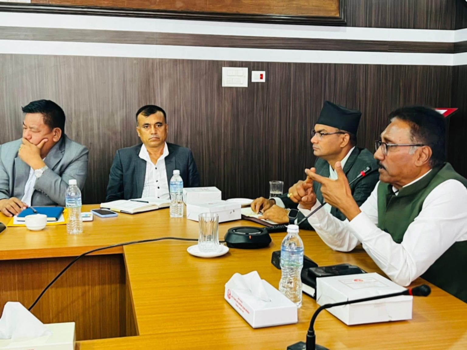 वैदेशिक रोजगारमा जाने श्रमिकलाई प्रविधिमार्फत सूचना, टेलीमेडिसिन तथा परामर्श सेवाः श्रममन्त्री