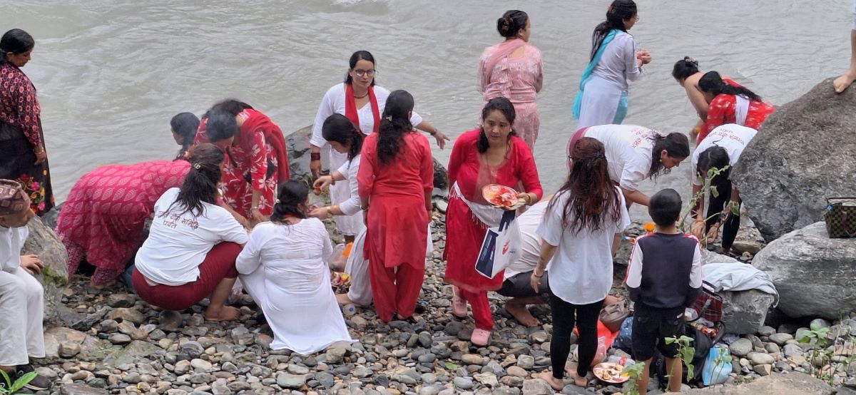 एकादशीको दिन आज पवित्र कालीगण्डकी नदीमा स्नान गर्नेको भुइँचो