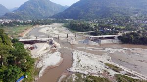 मादीनदी पुलको काम अन्तिम चरणमा
