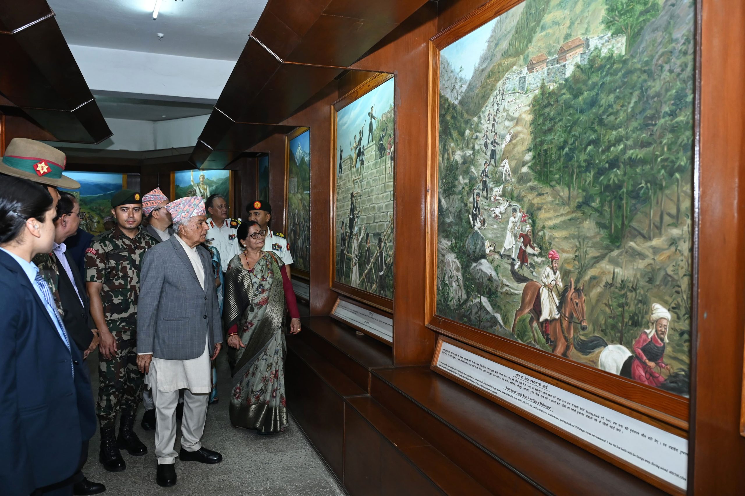 राष्ट्रपति पौडेलद्वारा राष्ट्रिय तथा सैनिक सङ्ग्रहालयको अवलोकन
