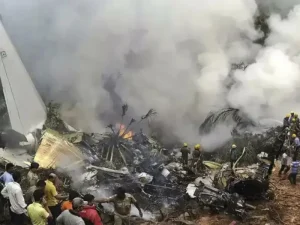 रुसमा ५० यात्रु बोकेको विमान दुर्घटना, कोही पनि जिवित नरहेको अनुमान