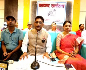पार्टी अध्यक्ष र पूर्वराष्ट्रपतिबीच अन्तरविरोध बढ्यो भन्ने कुरामा सत्यता छैनः एमाले सचिव महासेठ