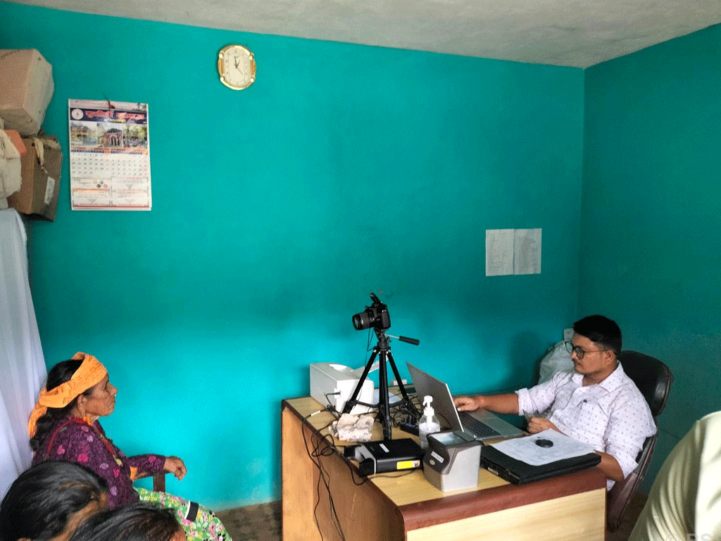 दोगडाकेदारमा दर्ता शिविरमार्फत राष्ट्रिय परिचयपत्र