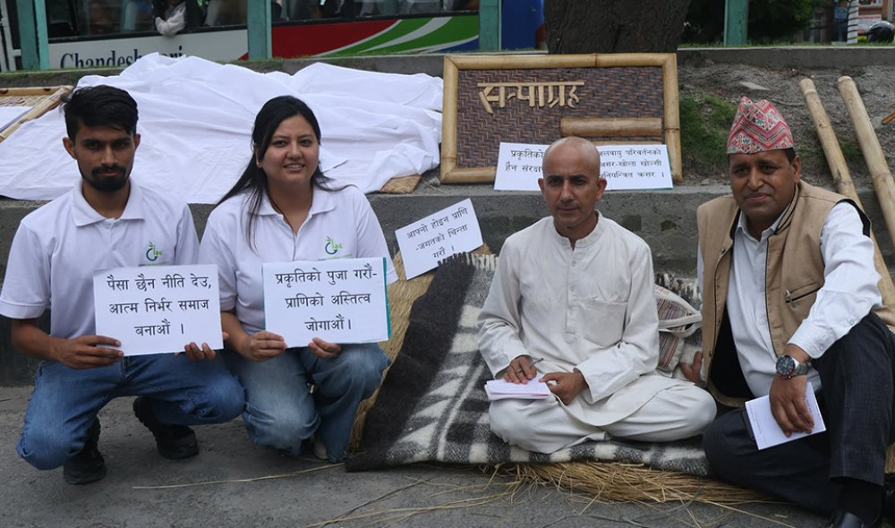 दिक्तेलका नगरप्रमुख भट्टराईले माइतीघरमा थाले सत्याग्रह
