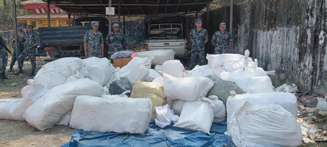 सशस्त्र प्रहरी बल रौतहटद्वारा पाँच करोड ७४ लाख मूल्यका सामान बरामद