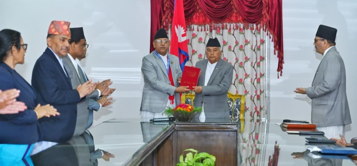 राष्ट्रपतिसमक्ष मुस्लिम आयोगको प्रतिवेदन पेस