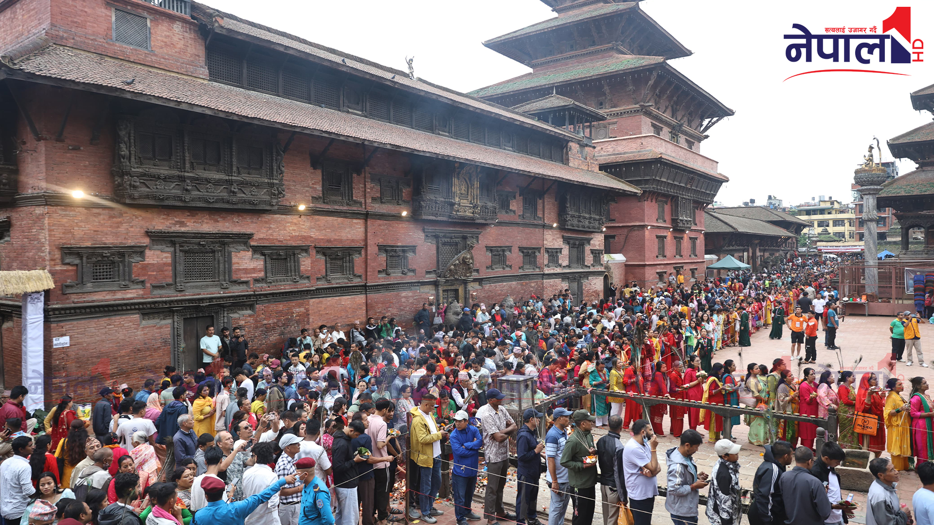 श्रीकृष्ण जन्माष्टमी : पाटनको कृष्ण मन्दिरमा श्रद्धालुहरूको भीड (फोटो फिचर)